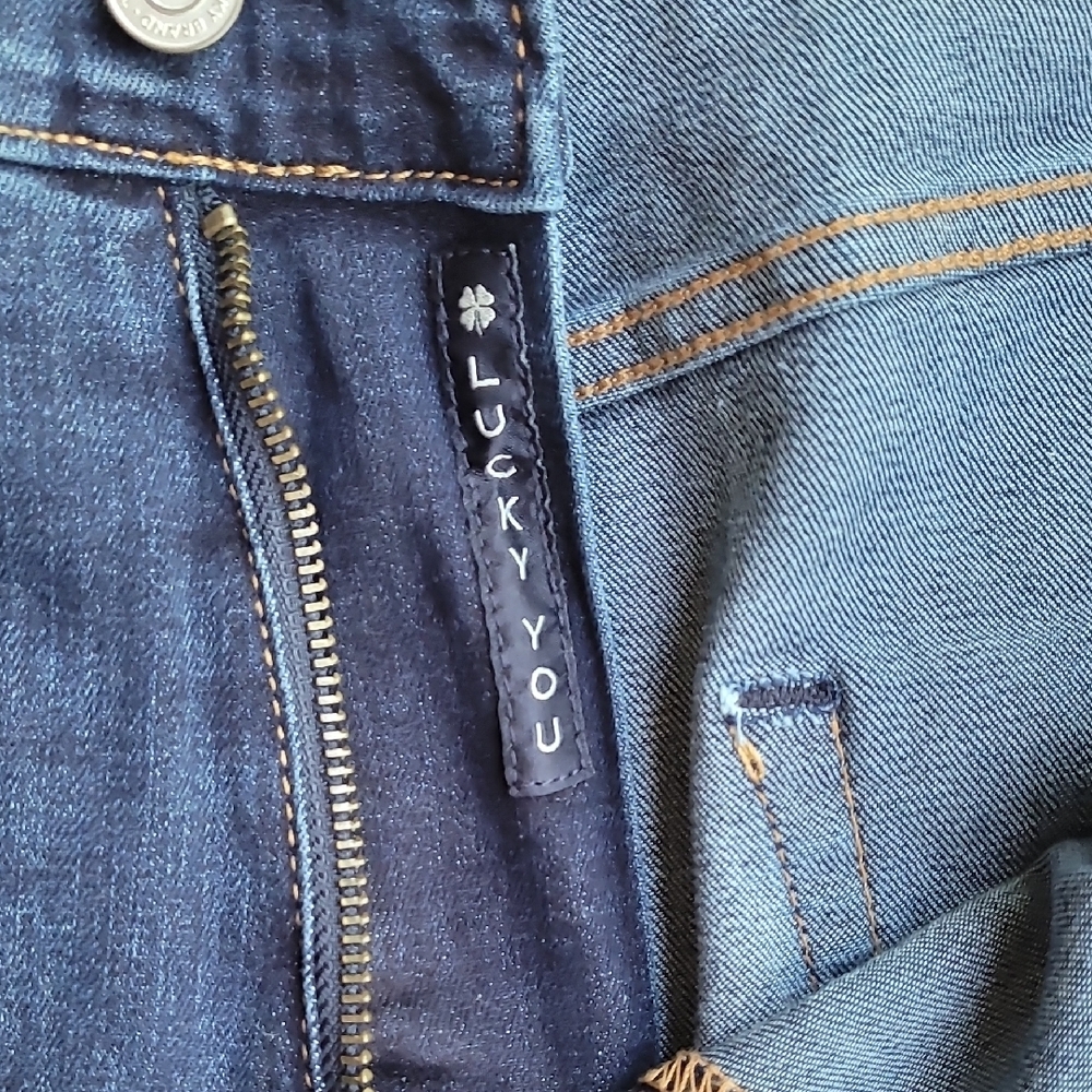 Lucky Brand Blue Jeans - Picture 10 of 16